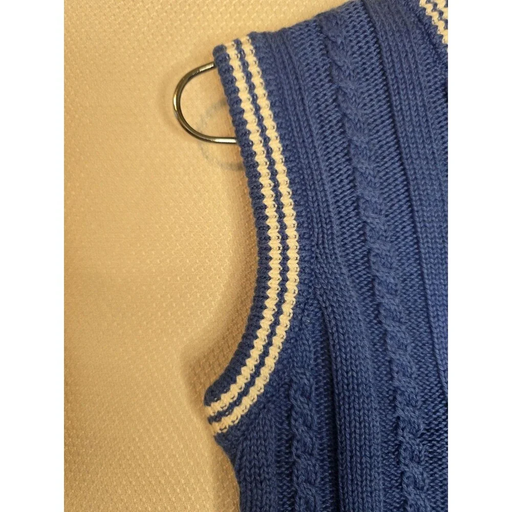 Old Navy Boys Navy Solid V-Neck Knit Sweater Vest Sleeveless Regular T2. 10-12